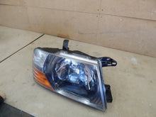 Laden Sie das Bild in den Galerie-Viewer, Frontscheinwerfer Mitsubishi Pajero III Rechts Scheinwerfer Headlight SCH3164335447wd