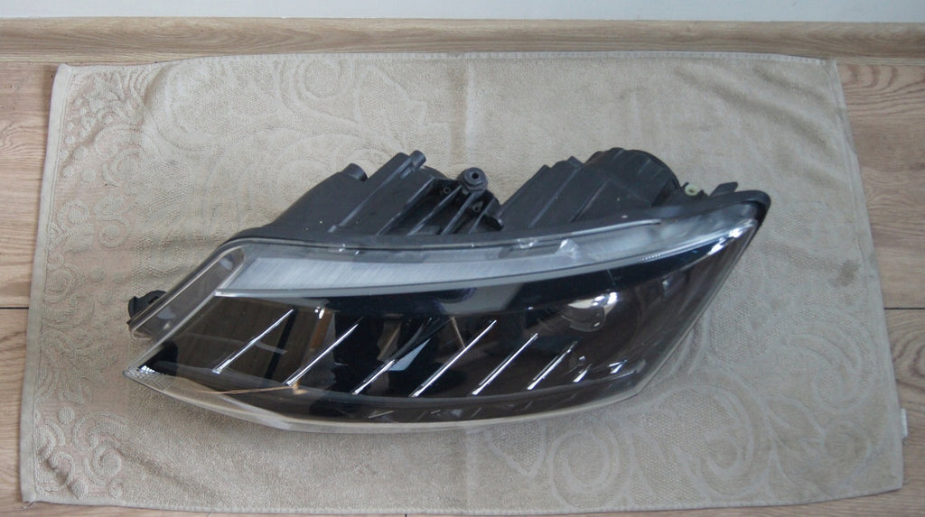 Frontscheinwerfer Skoda Fabia III 6V1941015B Links Scheinwerfer Headlight SCH7562691764cz