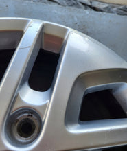 Laden Sie das Bild in den Galerie-Viewer, 1x Alufelge 17 Zoll 7.0&quot; 5x118 50ET 93459465 Opel Vivaro Rim Wheel