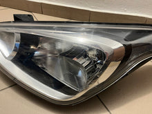 Laden Sie das Bild in den Galerie-Viewer, Frontscheinwerfer Hyundai I10 92101-B9 Links Scheinwerfer Headlight SCH4197370116fx