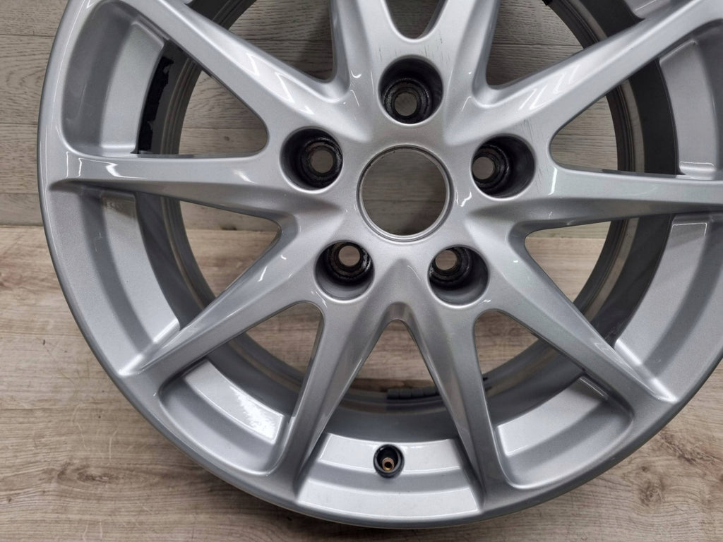 1x Alufelge 16 Zoll 6.5" 5x114.3 40ET Glanz Silber KE409-3Z110 Nissan Juke F15 FEL4906800768hd