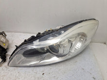 Laden Sie das Bild in den Galerie-Viewer, Frontscheinwerfer Volvo C30 31299818 31299819 LE08A6184 Xenon Ein Satz Headlight SCH6245034130rg