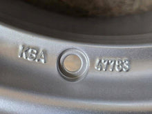 Load image into Gallery viewer, 1x Alufelge 17 Zoll 7.0" 5x108 48ET Silber KBA47783 BMW 1 I Passat Rim Wheel FEL6171758036ej