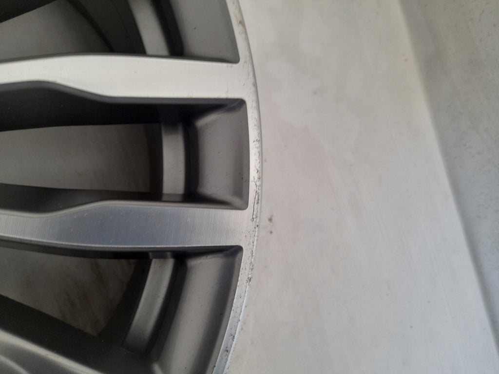 1x Alufelge 19 Zoll 8.0" 5x120 36ET Glanz Silber 6877136 BMW Rim Wheel FEL7588027676oz