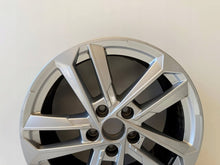 Laden Sie das Bild in den Galerie-Viewer, 1x Alufelge 17 Zoll 5x112 8Y0601025L Audi A3 Rim Wheel FEL2620212836tj