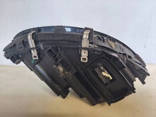 Laden Sie das Bild in den Galerie-Viewer, Frontscheinwerfer Mercedes-Benz W246 030129523103 A2469065301 Links Headlight SCH1085602079ks