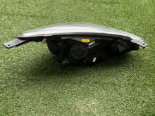 Laden Sie das Bild in den Galerie-Viewer, Frontscheinwerfer Ford Fiesta I L1BB-13E015-AE Links Scheinwerfer Headlight SCH2593861358kw