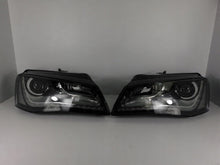 Load image into Gallery viewer, Frontscheinwerfer Audi A8 4H0941029AB 4H0941030AB Xenon Rechts oder Links