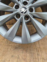 Load image into Gallery viewer, 1x Alufelge 16 Zoll 6.0" 5x100 38ET Glanz Silber 658601025K Skoda Fabia I FEL2888032439wg