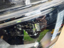 Laden Sie das Bild in den Galerie-Viewer, Frontscheinwerfer VW Tiguan 5NB941081A 030110123500 Links Scheinwerfer Headlight SCH6060834823iu