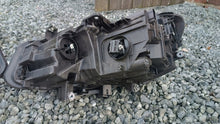 Laden Sie das Bild in den Galerie-Viewer, Frontscheinwerfer BMW 2 F45 F46 8738642-04 Ein Satz Scheinwerfer Headlight SCH1038642273td
