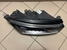 Laden Sie das Bild in den Galerie-Viewer, Frontscheinwerfer Skoda Octavia IV 5E4941016A LED Rechts Scheinwerfer Headlight SCH2066398941ap