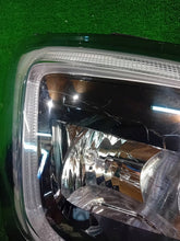 Laden Sie das Bild in den Galerie-Viewer, Frontscheinwerfer Renault Master I 260105567 8Z99901097 LED Rechts Headlight SCH6078431913rh
