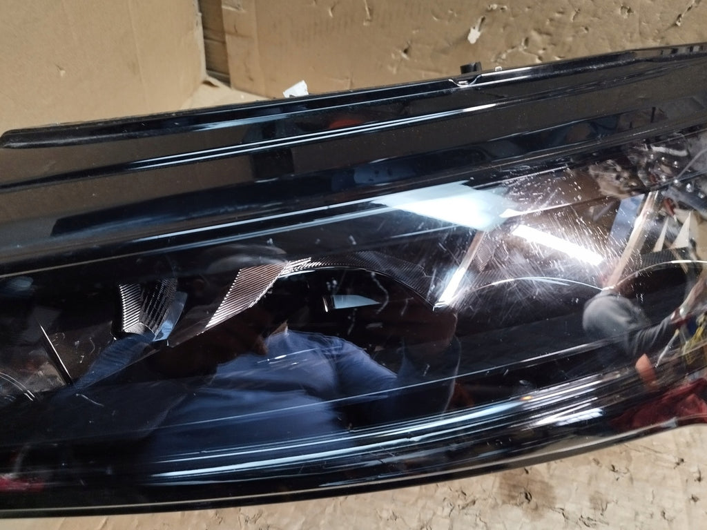 Frontscheinwerfer Skoda Enyaq 5LB941015 LED Links Scheinwerfer Headlight