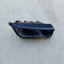 Load image into Gallery viewer, Frontscheinwerfer Skoda Octavia IV 5E4941016 LED Rechts Scheinwerfer Headlight SCH5194157285ul