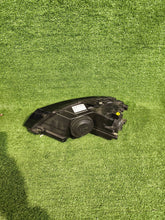 Load image into Gallery viewer, Frontscheinwerfer Audi A3 8P0941004 Rechts Scheinwerfer Headlight SCH9338772057qu