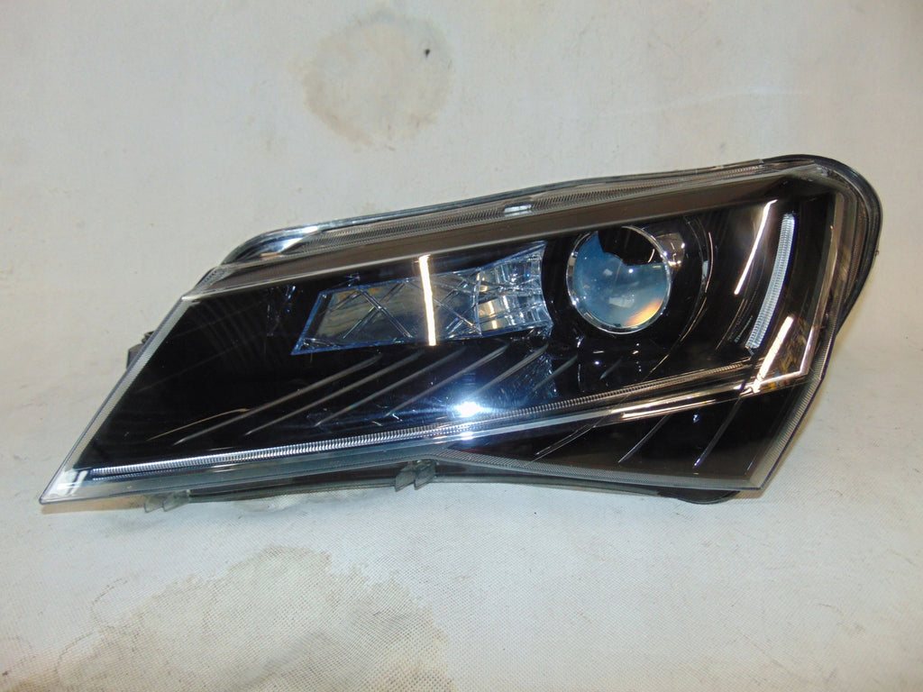 Frontscheinwerfer Skoda Superb III 3V1941015B Xenon Links Scheinwerfer Headlight