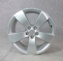 Load image into Gallery viewer, 1x Alufelge 17 Zoll 7.0&quot; 5x100 41ET Glanz Silber 5J7601025B Skoda Fabia Ii