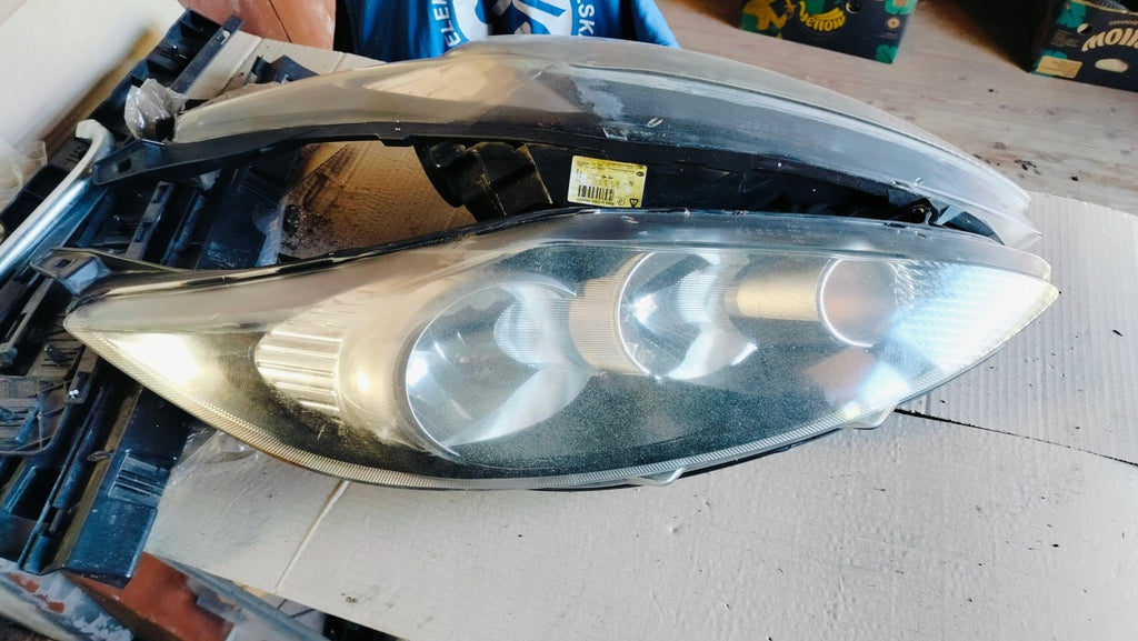 Frontscheinwerfer Ford Fiesta I 8A61-13W029-AH 8A61-13W030-AH Ein Satz Headlight SCH5013707175xr