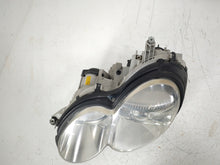 Laden Sie das Bild in den Galerie-Viewer, Frontscheinwerfer Mercedes-Benz Sl R230 A2308207661 Xenon Links Headlight SCH7030188441rm