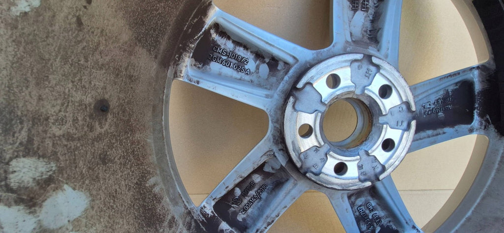 1x Alufelge 17 Zoll 6.5" 5x112 39ET 2GM601025A VW T-Cross Rim Wheel FEL6400660832rv