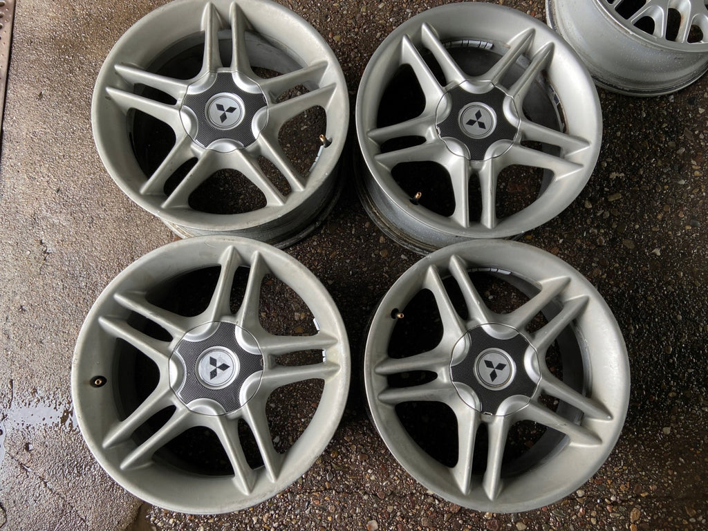 4x Alufelge 16 Zoll 7.5" 5x114.3 35ET Silber Dacia Rim Wheel FEL6566769568ds