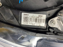 Laden Sie das Bild in den Galerie-Viewer, Frontscheinwerfer BMW 2 F22 F23 8738680-02 LED Rechts Scheinwerfer Headlight