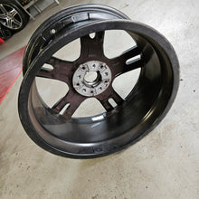 Laden Sie das Bild in den Galerie-Viewer, 1x Alufelge 18 Zoll 8.0" 5x112 57ET Glanz 8092352 BMW F44 F40 Rim Wheel FEL1008249835pg