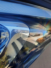 Laden Sie das Bild in den Galerie-Viewer, Frontscheinwerfer Hyundai I20 92101 C8000 Links Scheinwerfer Headlight