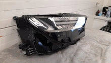 Laden Sie das Bild in den Galerie-Viewer, Frontscheinwerfer Audi E-Tron 89A941036F Rechts Scheinwerfer Headlight
