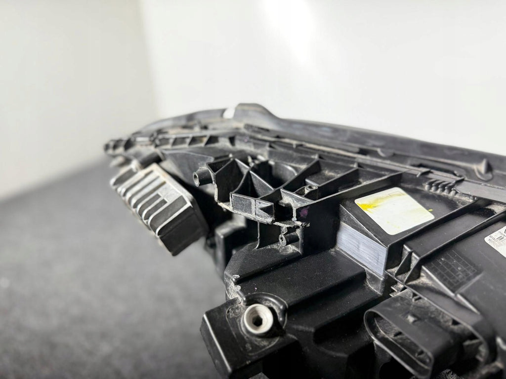 Frontscheinwerfer Mercedes-Benz W205 A205 A2059063104 LED Links Headlight SCH8497617826jq