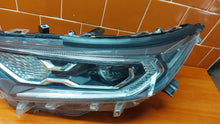 Load image into Gallery viewer, Frontscheinwerfer Toyota V 81185-42A33 LED Ein Stück (Rechts oder Links)