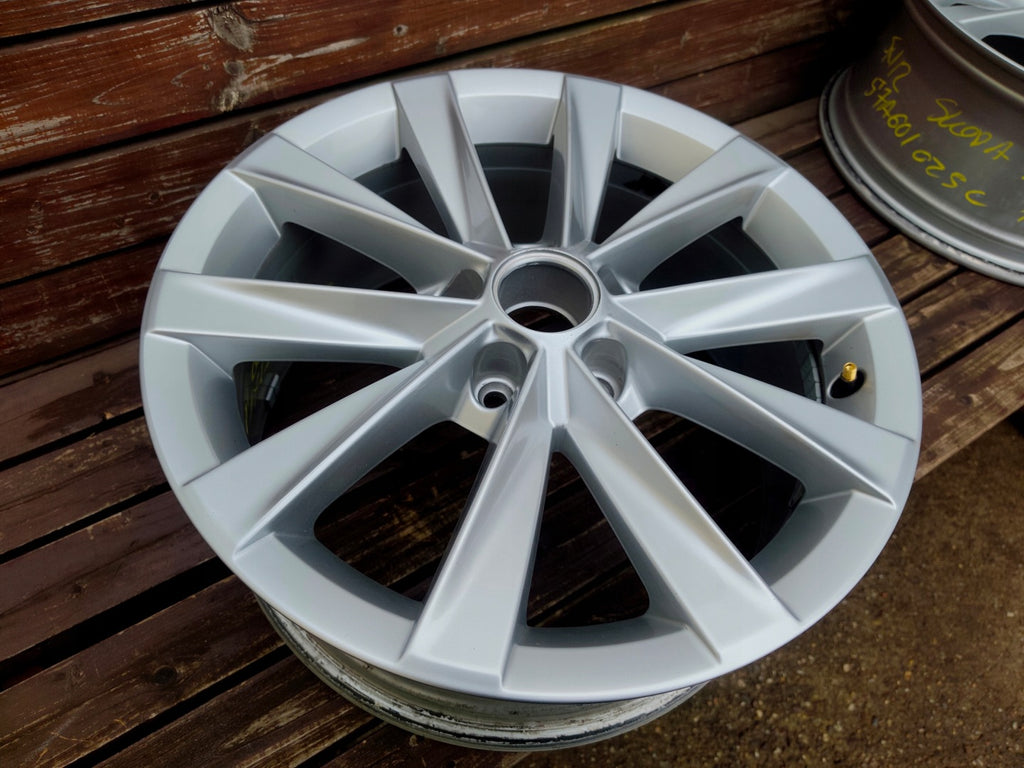 1x Alufelge 17 Zoll 7.0" 5x112 42ET Glanz Silber 3AA601025R VW Passat B7 FEL6831351168ar