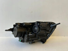 Laden Sie das Bild in den Galerie-Viewer, Frontscheinwerfer Ford Ecosport MN15-13E014-GB Links Scheinwerfer Headlight SCH1912418367eu