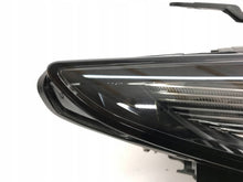 Laden Sie das Bild in den Galerie-Viewer, Frontscheinwerfer Mazda 3 BCJH-51030 Rechts Scheinwerfer Headlight SCH3930411315rp