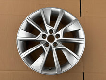 Load image into Gallery viewer, 1x Alufelge 17 Zoll 6.5" 5x100 658601025D Skoda I Rim Wheel FEL4168265993cv