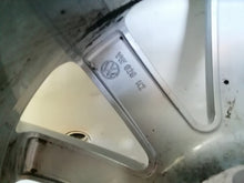 Laden Sie das Bild in den Galerie-Viewer, 1x Alufelge 18 Zoll 8.0&quot; 5x112 44ET 3C0601025AG VW Passat Rim Wheel