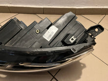 Laden Sie das Bild in den Galerie-Viewer, Frontscheinwerfer Toyota Proace City Verso 9835780680 Links Headlight SCH8916330198yp