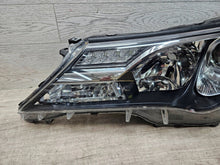 Laden Sie das Bild in den Galerie-Viewer, Frontscheinwerfer Toyota Rav 4 W0836 Xenon Links Scheinwerfer Headlight SCH8709170326vo