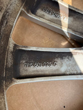 Load image into Gallery viewer, 4x Alufelge 18 Zoll 8.0" 5x112 53ET Silber 7P6601025C VW Touareg Rim Wheel FEL8436653355so