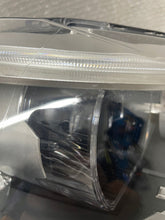 Laden Sie das Bild in den Galerie-Viewer, Frontscheinwerfer BMW X1 F48 7495004-07 LED Rechts Scheinwerfer Headlight SCH1525333548ty