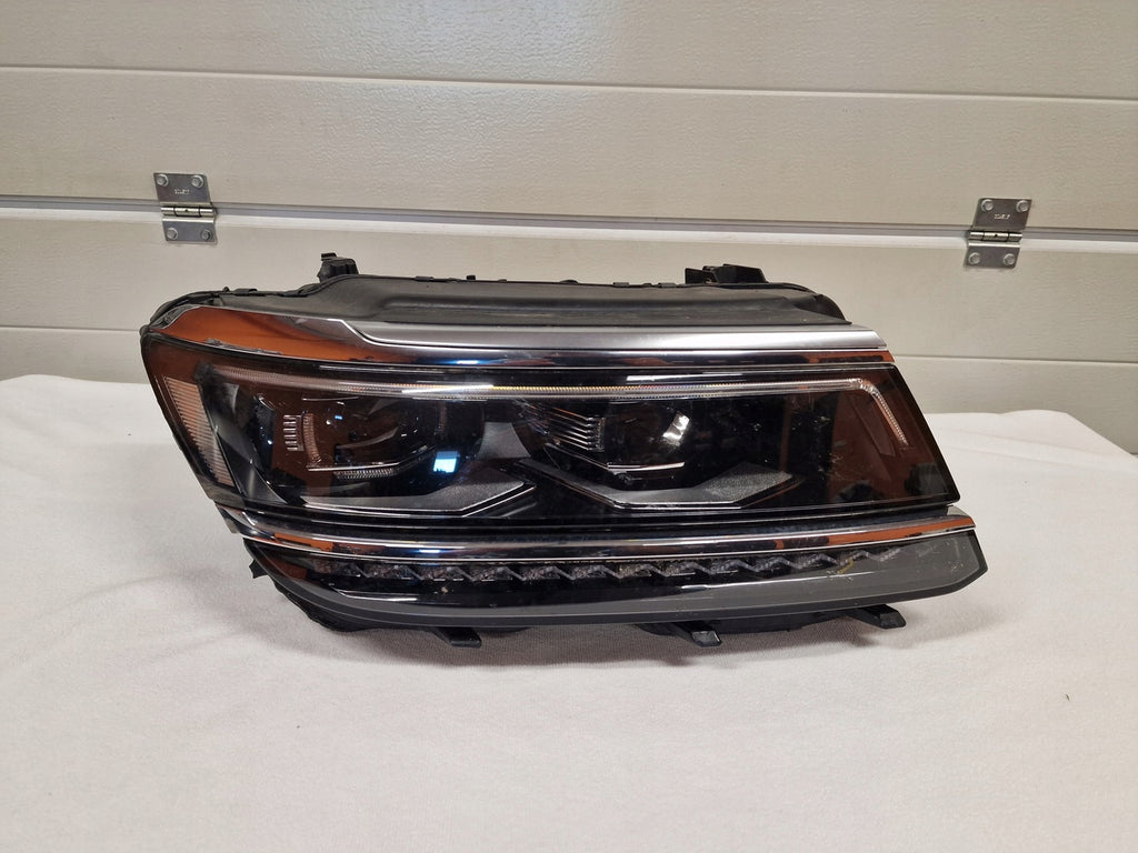 Frontscheinwerfer VW Tiguan 5NB941082D LED Rechts Scheinwerfer Headlight