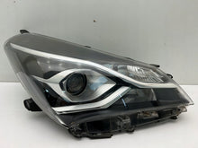 Load image into Gallery viewer, Frontscheinwerfer Toyota Yaris Rechts Scheinwerfer Headlight