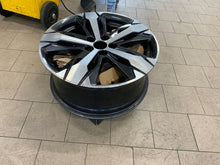 Laden Sie das Bild in den Galerie-Viewer, 1x Alufelge 18 Zoll 7.5" 4x108 49ET Glanz Schwarz 9811635077 Peugeot 5008 I FEL3112138111vg