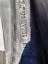 Load image into Gallery viewer, 1x Alufelge 19 Zoll 8.5&quot; 5x108 47ET 31471876 Volvo S90 V90 Rim Wheel