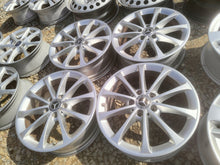 Load image into Gallery viewer, 1x Alufelge 17 Zoll 6.5" 5x112 44ET Glanz Silber A1774011300 Mercedes-Benz Cla FEL1744002314nh