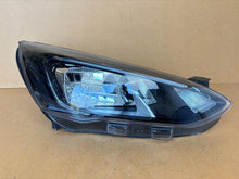 Laden Sie das Bild in den Galerie-Viewer, Frontscheinwerfer Ford Focus MX7B-13E014-CC MX7B-13E014 MX7B13E014 Rechts SCH3312042275ph