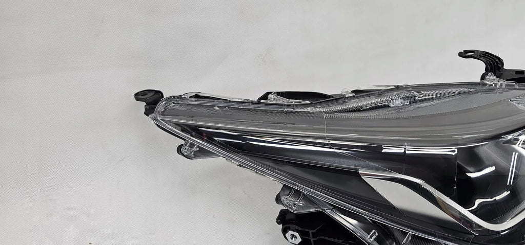 Frontscheinwerfer Toyota Corolla 81110-2T31-00 Rechts Scheinwerfer Headlight