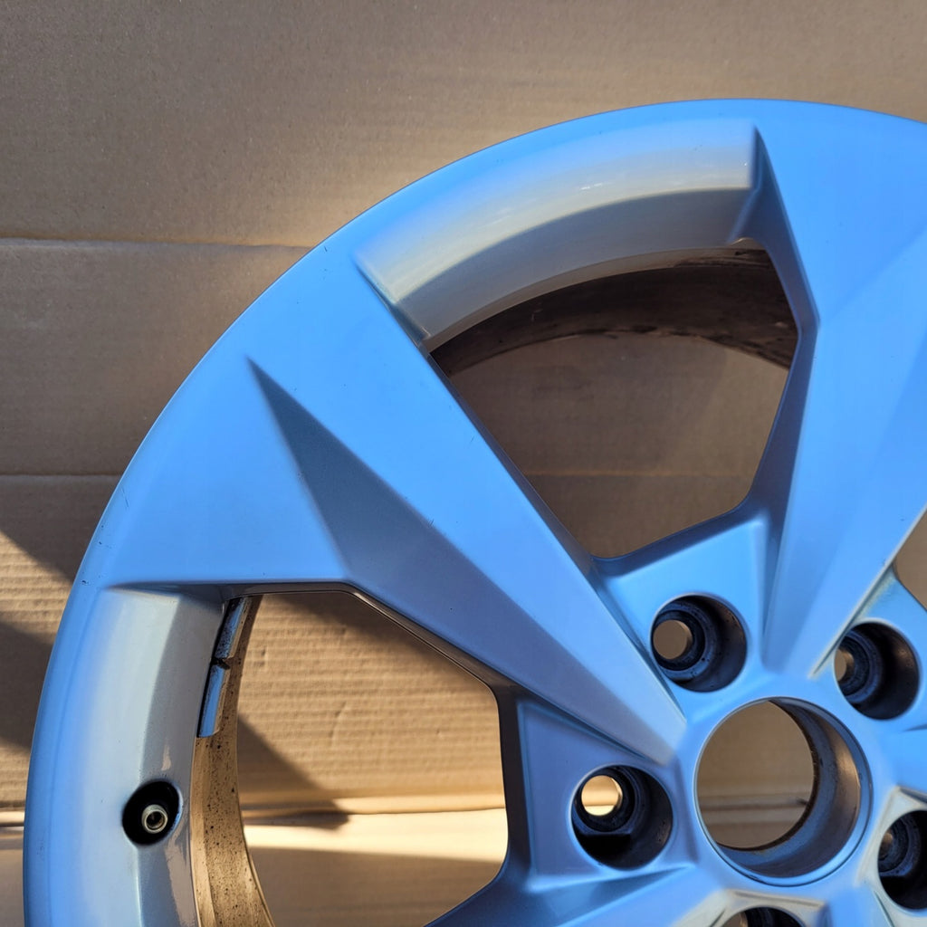 1x Alufelge 18 Zoll 8.0" 5x112 8Y0601025CP Audi A3 Rim Wheel FEL9475105051xm