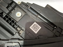 Load image into Gallery viewer, Frontscheinwerfer Mercedes-Benz Gle A1679069604 LED Rechts Headlight